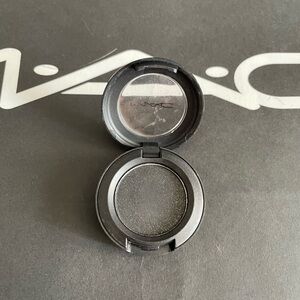 MAC Eyeshadow in Mont Black (Discontinued)